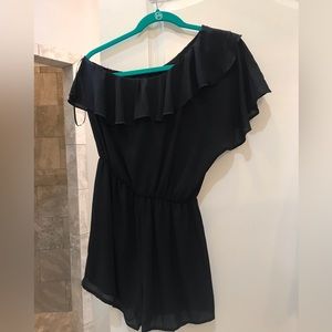 One shoulder romper small